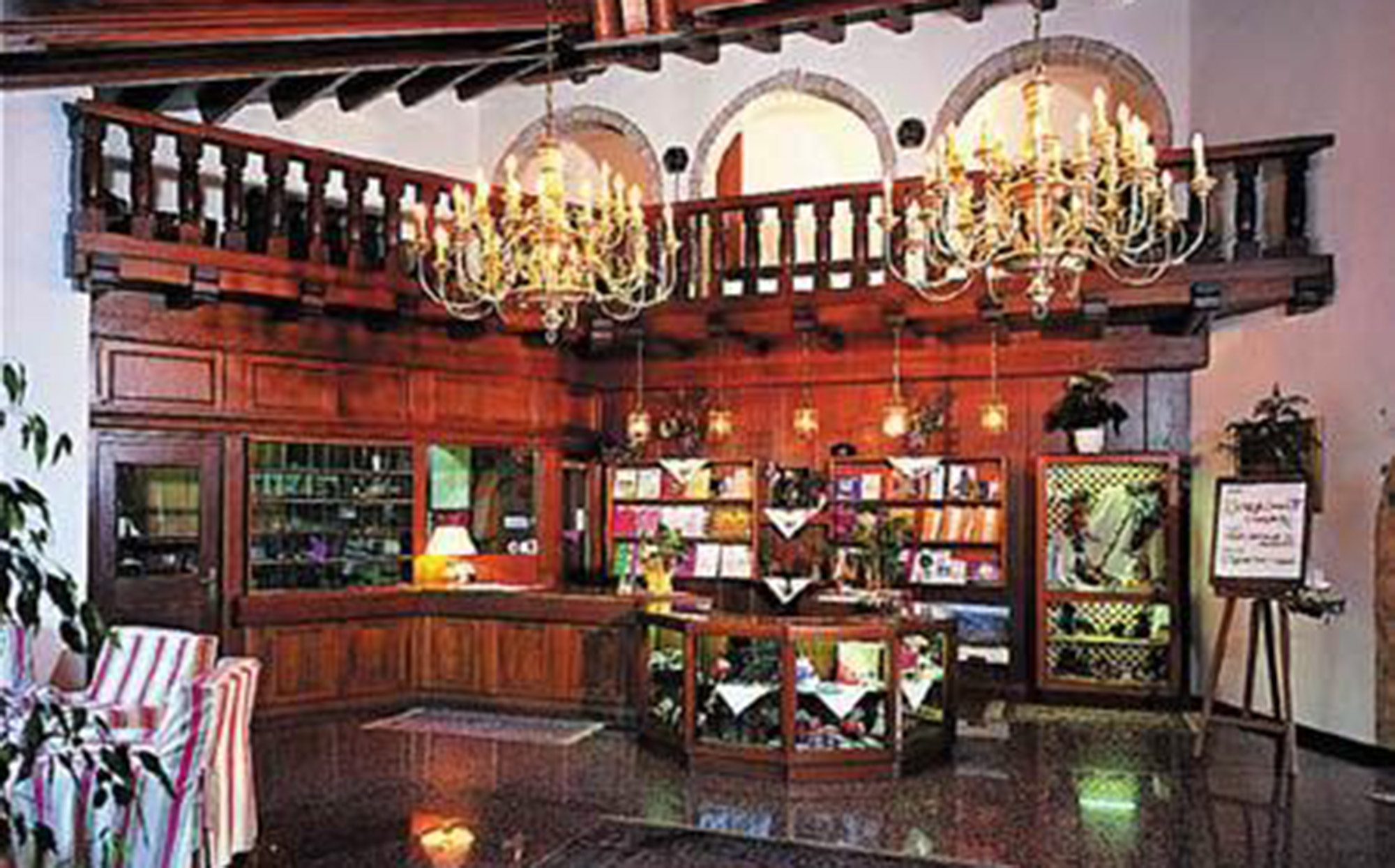 Damals - Rezeption Innenansicht - Hotel Tirolensis