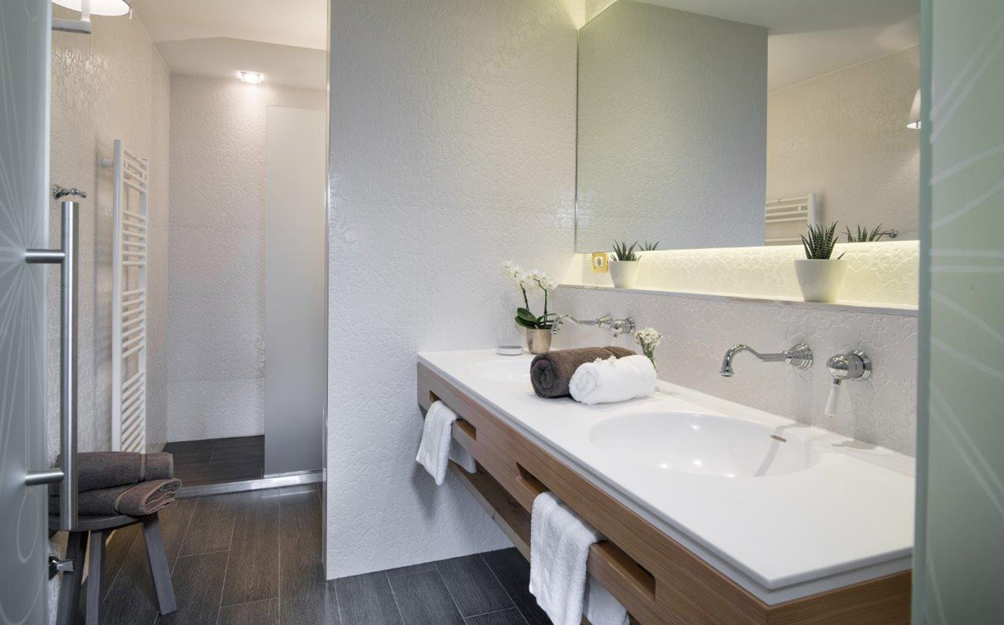 Dolomitensuite - Badezimmer - Hotel Tirolensis