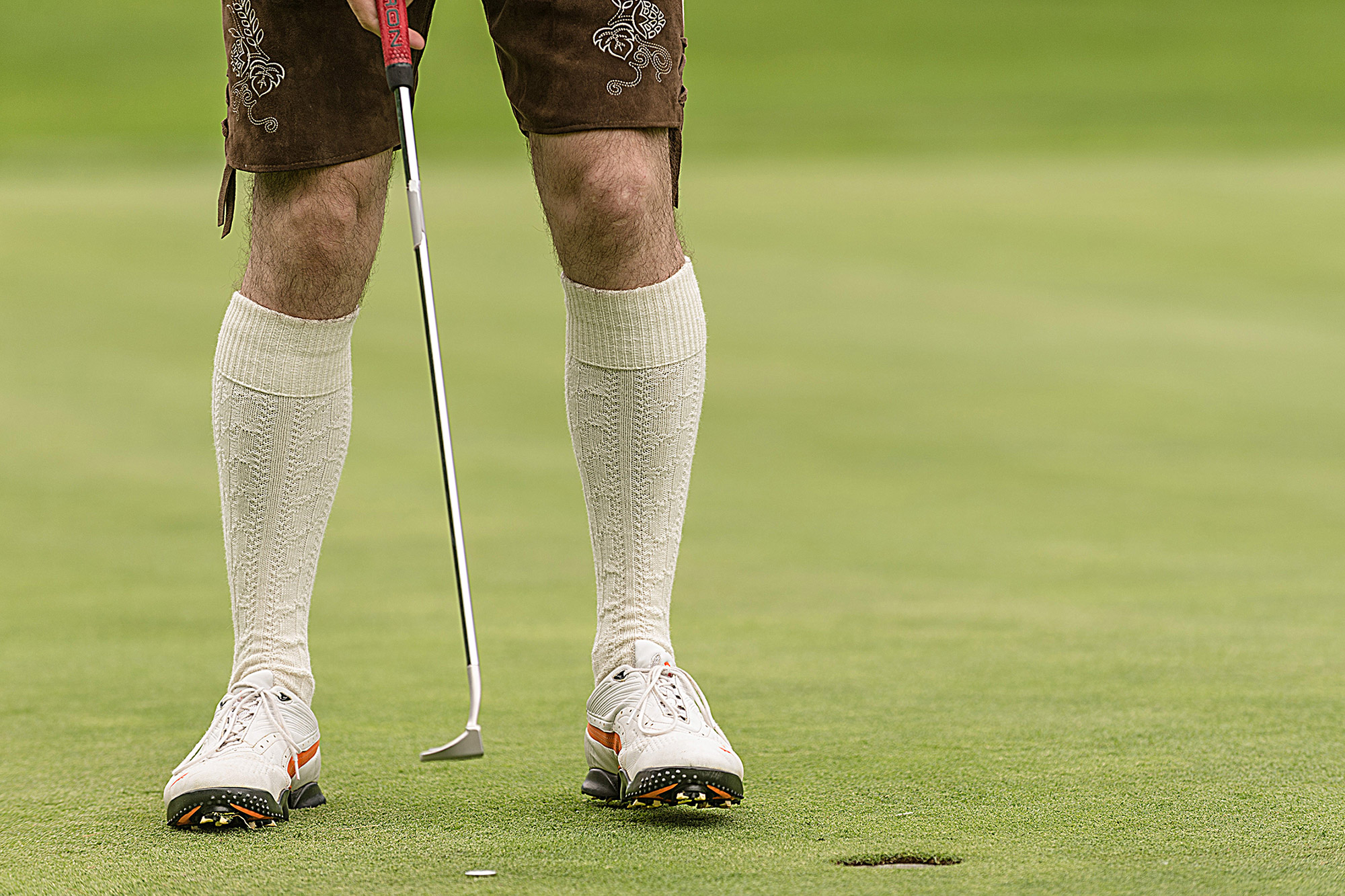 Active vacation - serve - golf - horizontal format - Hotel Tirolensis