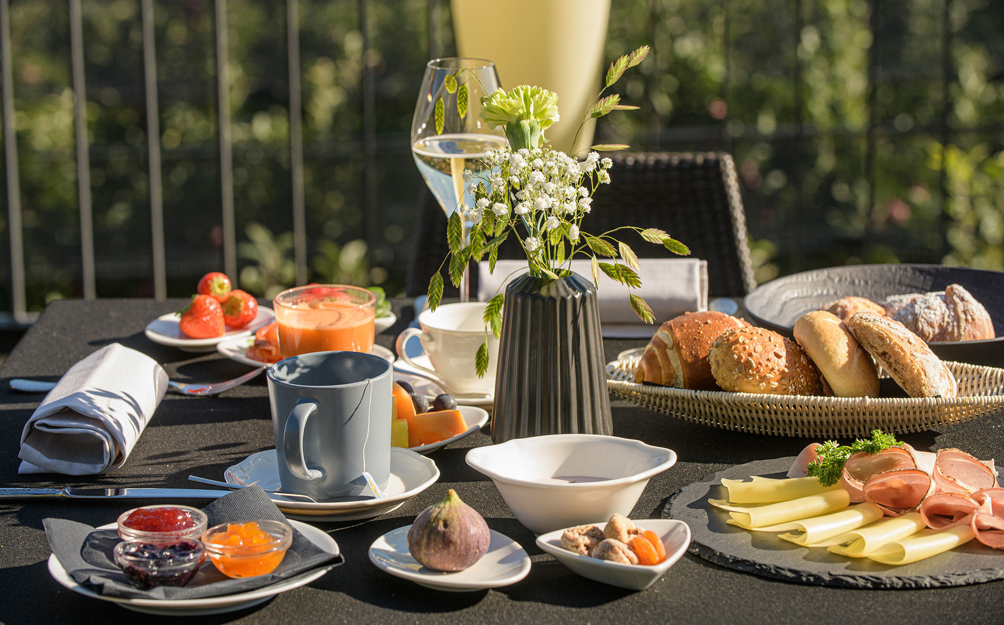 Impressions - breakfast table - Cuisine - Hotel Tirolensis