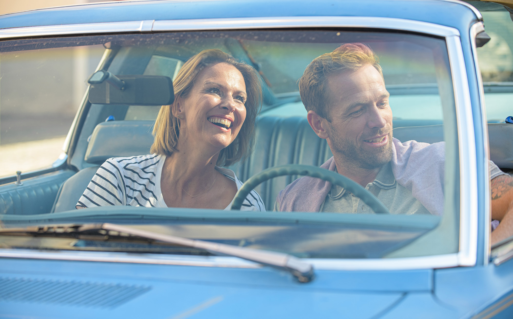 Oldtimer fahren in den Meraner Weinbergen - Hotel Tirolensis