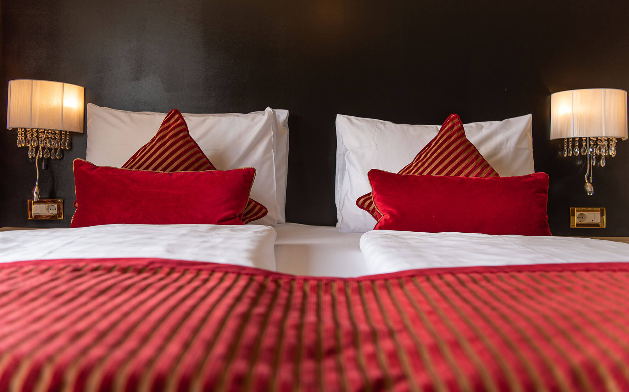 Romantiksuite Rosengarten - Doppelbett Detailaufnahme - Hotel Tirolensis