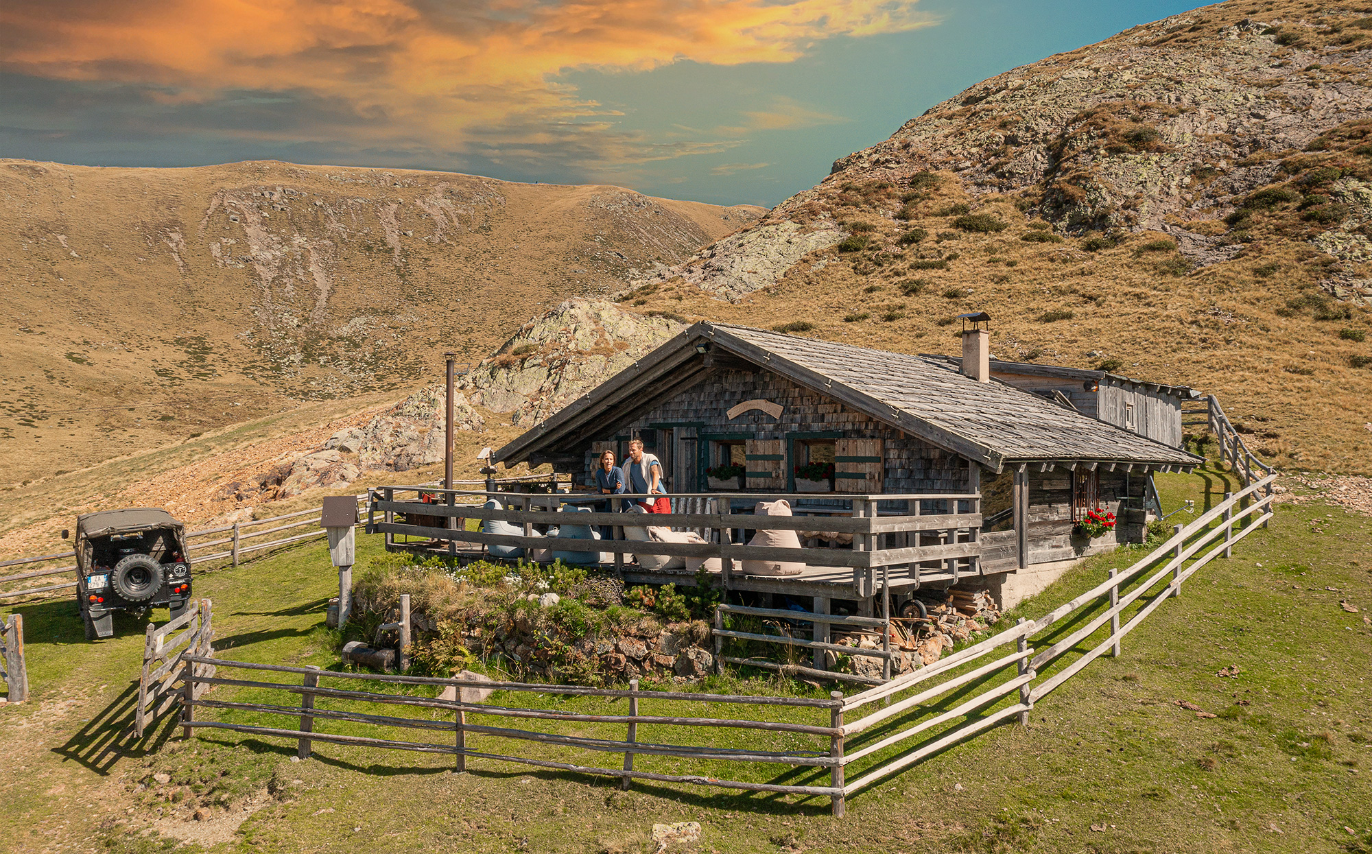 Hike to the hotel's own alpine hut in fall - Hotel Tirolensis